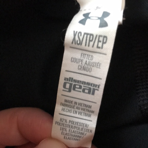 Fitted all season UA legging - Picture 4 of 5